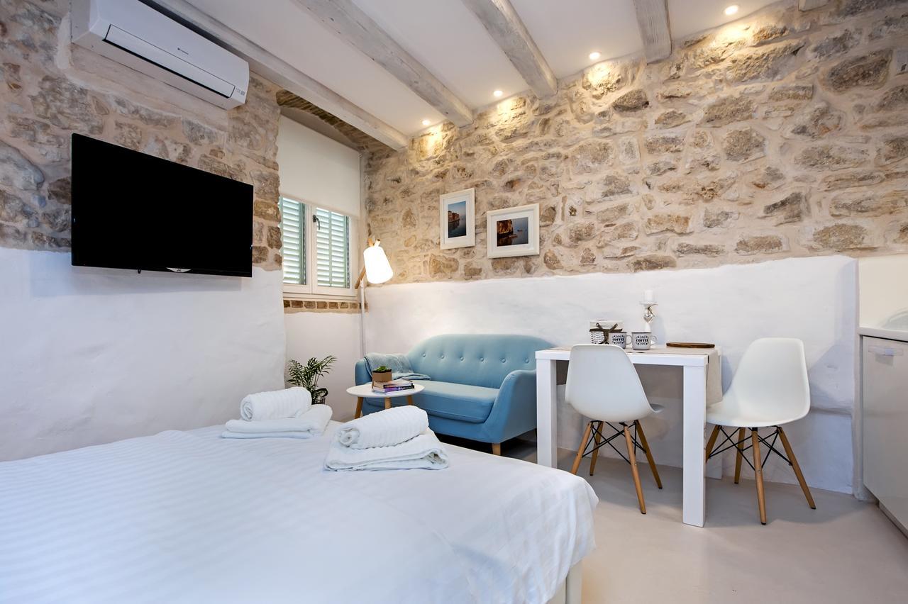 Luna Rooms And Studios Rovinj Exterior foto
