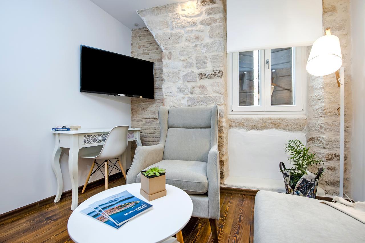 Luna Rooms And Studios Rovinj Exterior foto